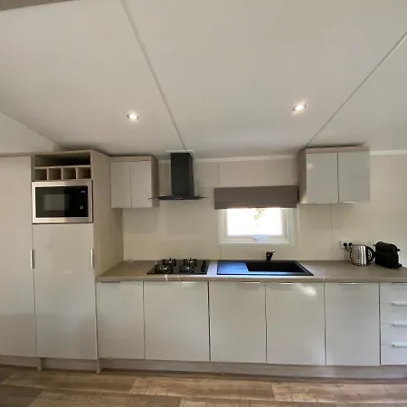 Alpehytte In De Veluwse Bossen *